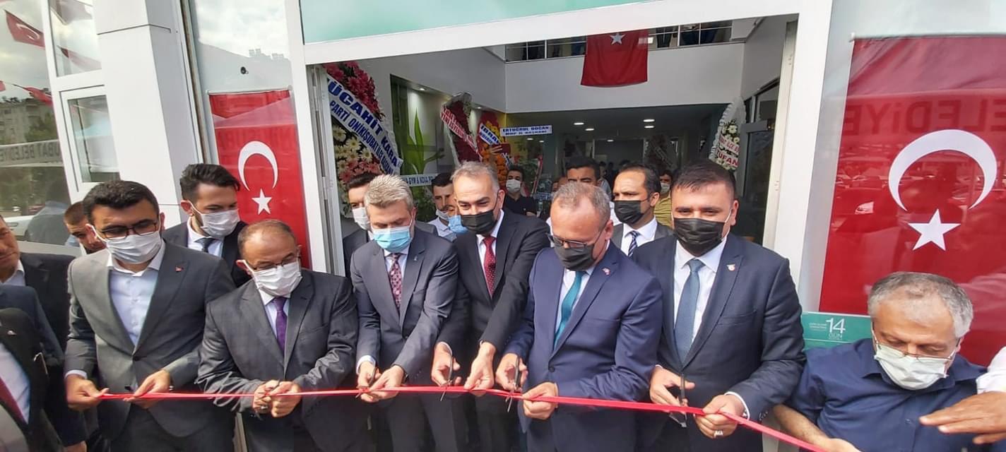 Prof. Dr. Mehmet Ceyhan, Sağlık Bakanlığı'na çağrı yaptı: Sağlıkçıları 3'üncü kez aşılayın